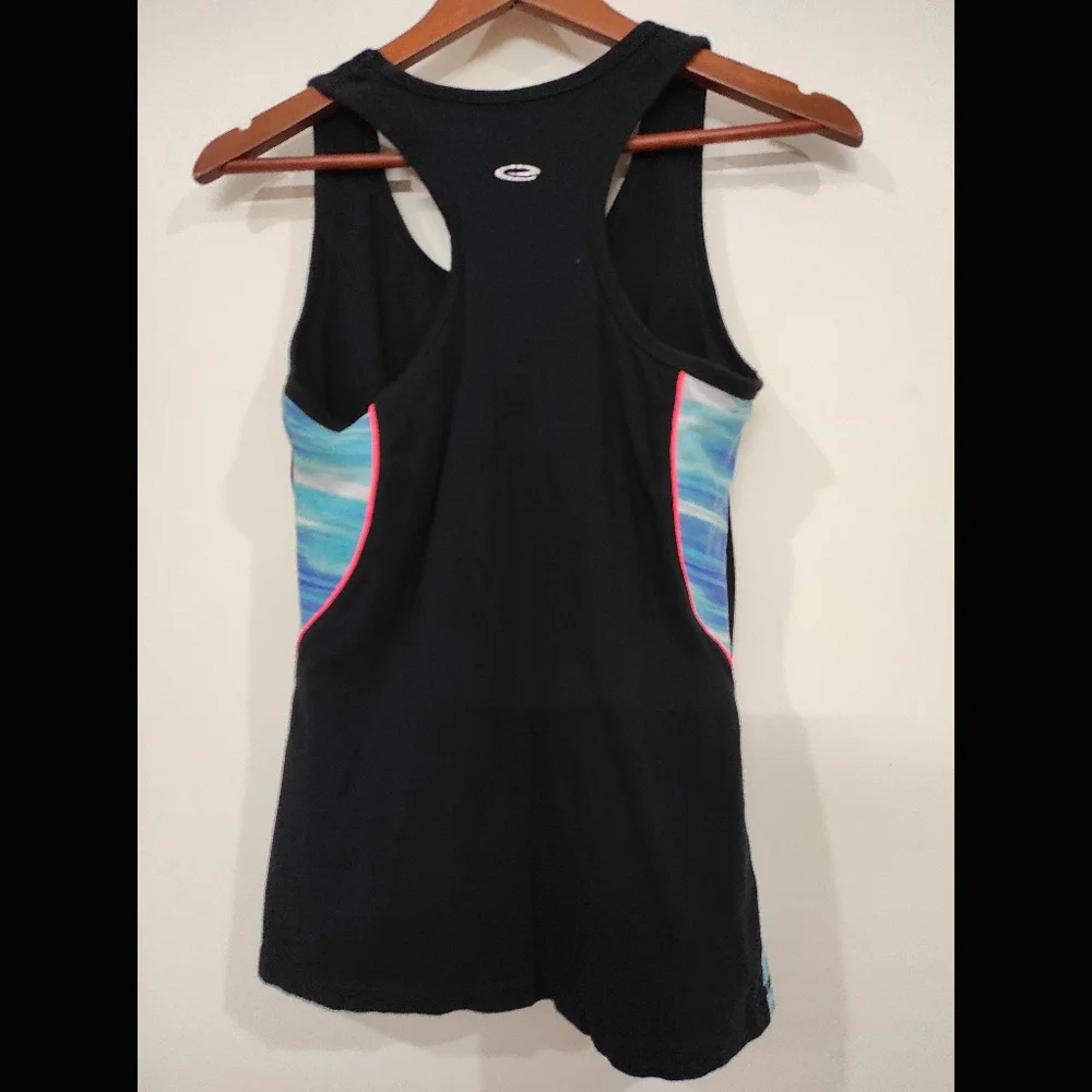 ❌SOLD❌Tank With Bra Attached - Picture 2 of 7